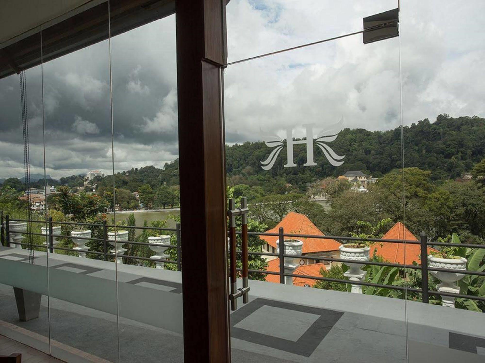 Heaven Seven Kandy Exterior foto